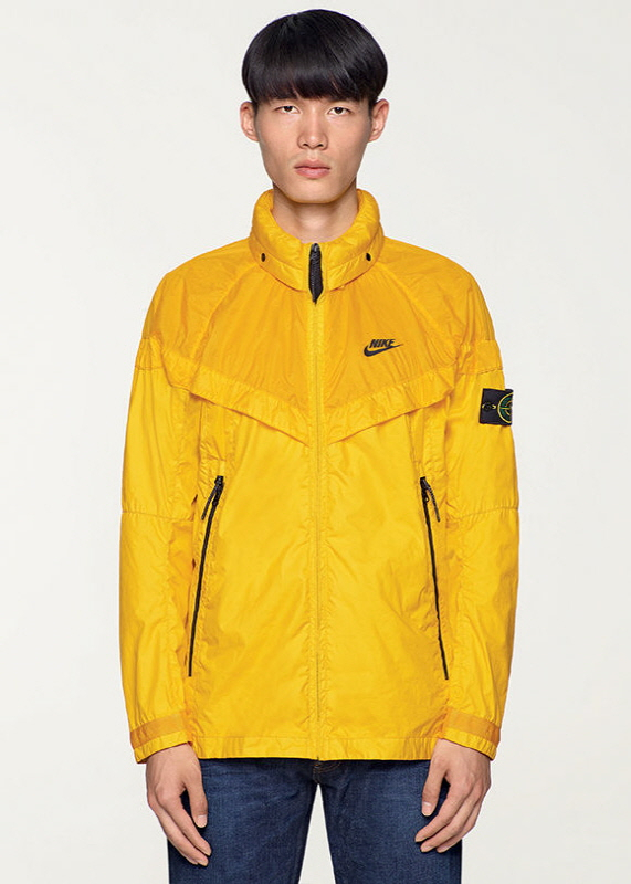 나이키(NIKE)와 스톤아일랜드(STONE ISLAND)의 두 번째 만남 나이키(NIKE)와 스톤아일랜드(STONE ISLAND)의 두 번째 만남