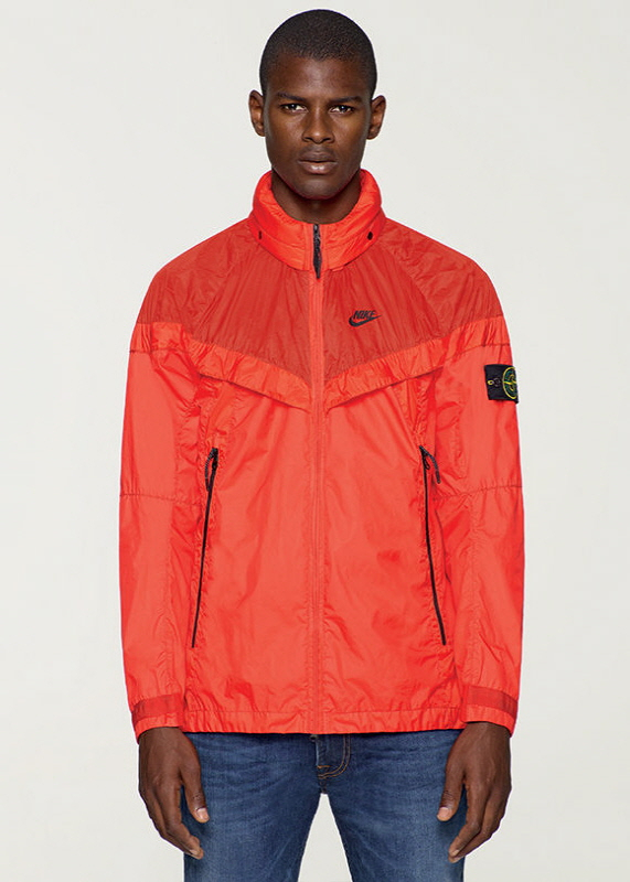 나이키(NIKE)와 스톤아일랜드(STONE ISLAND)의 두 번째 만남 나이키(NIKE)와 스톤아일랜드(STONE ISLAND)의 두 번째 만남
