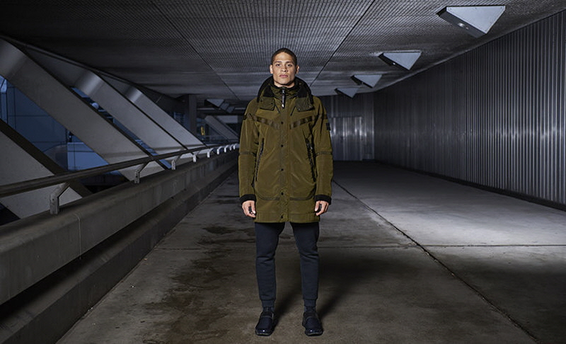 나이키(NIKE)와 스톤아일랜드(STONE ISLAND)의 두 번째 만남 나이키(NIKE)와 스톤아일랜드(STONE ISLAND)의 두 번째 만남