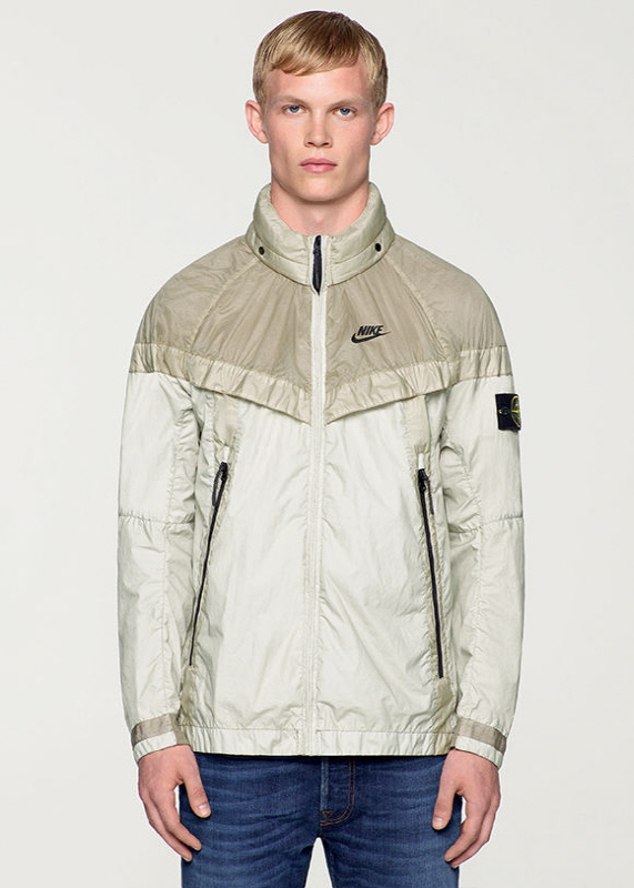 나이키(NIKE)와 스톤아일랜드(STONE ISLAND)의 두 번째 만남 나이키(NIKE)와 스톤아일랜드(STONE ISLAND)의 두 번째 만남