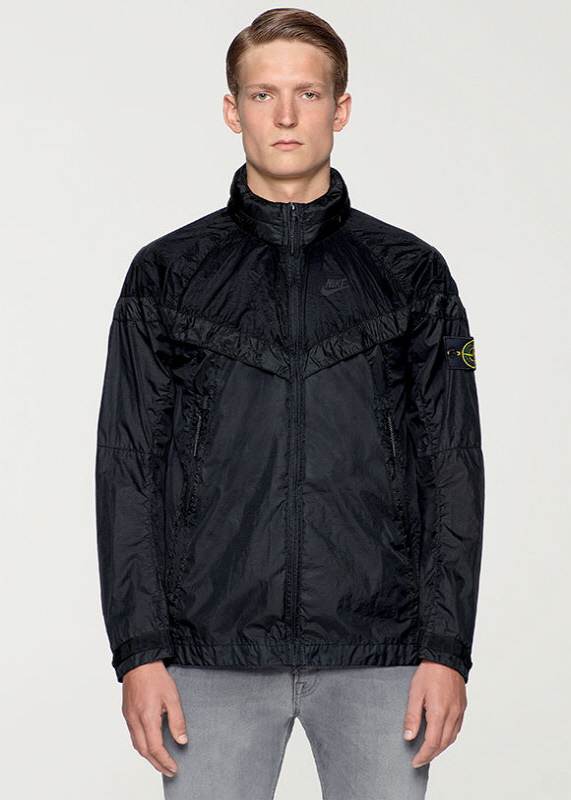나이키(NIKE)와 스톤아일랜드(STONE ISLAND)의 두 번째 만남 나이키(NIKE)와 스톤아일랜드(STONE ISLAND)의 두 번째 만남
