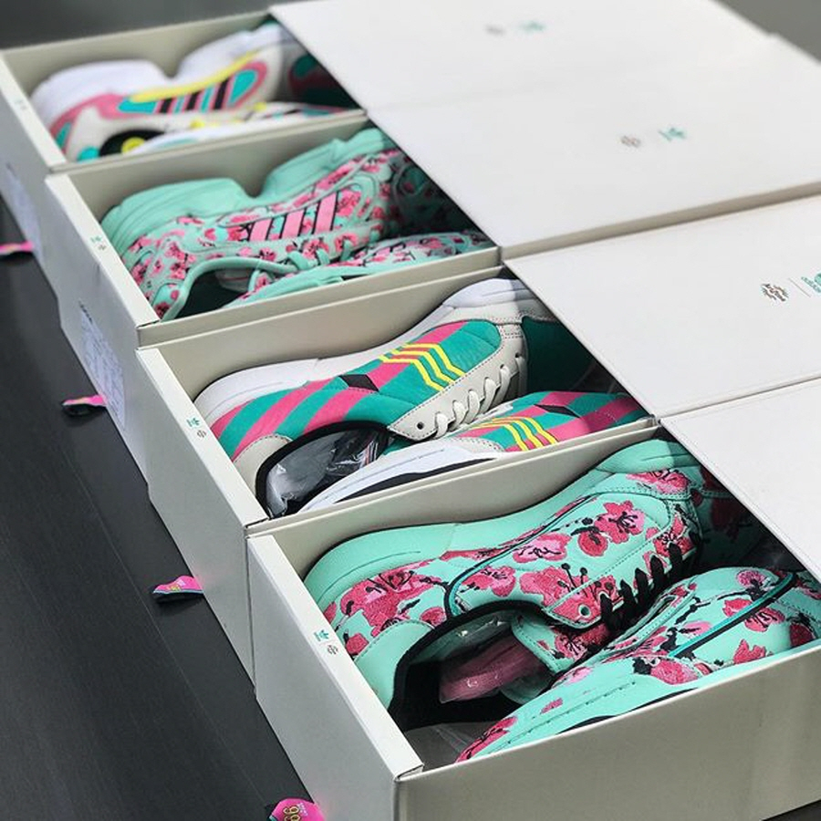 아리조나 아이스티를 담은 아디다스(ADIDAS) 협업 스니커즈 발매 아리조나 아이스티를 담은 아디다스(ADIDAS) 협업 스니커즈 발매