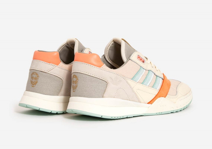 산뜻한 컬러를 입은 아디다스(ADIDAS) SC 프리미어와 A.R 트레이터 산뜻한 컬러를 입은 아디다스(ADIDAS) SC 프리미어와 A.R 트레이터