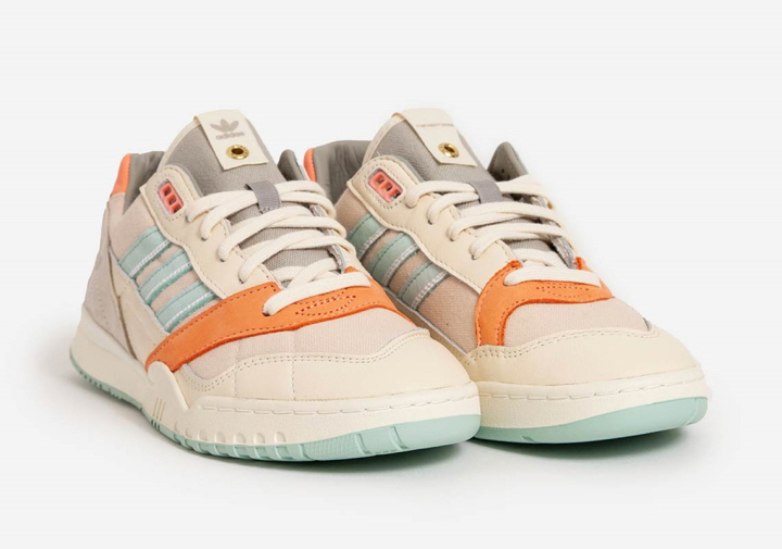 산뜻한 컬러를 입은 아디다스(ADIDAS) SC 프리미어와 A.R 트레이터 산뜻한 컬러를 입은 아디다스(ADIDAS) SC 프리미어와 A.R 트레이터