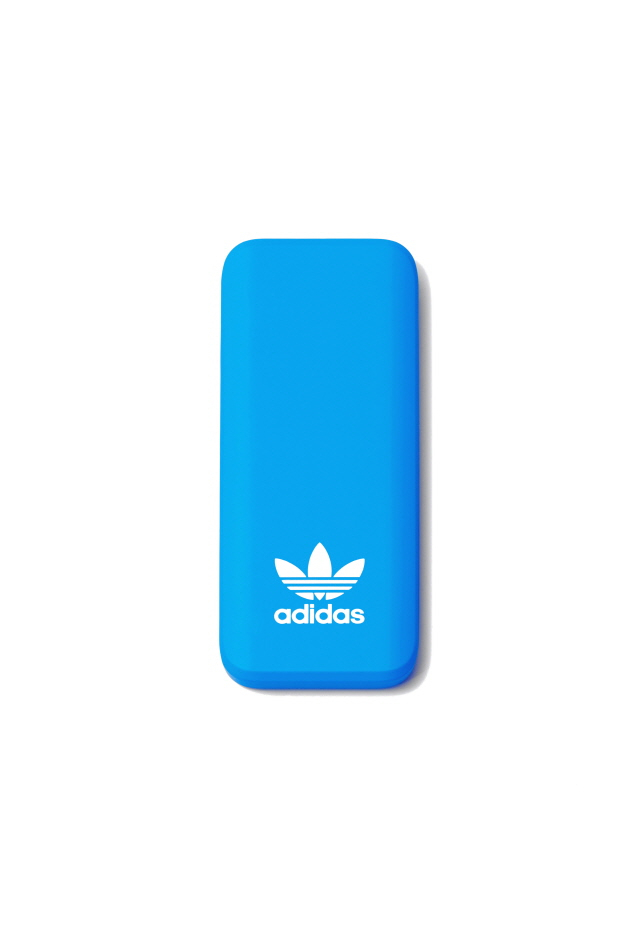아디다스(ADIDAS) 15만원 이상 구매시 사은품 보조 배터리 증정 아디다스(ADIDAS) 15만원 이상 구매시 사은품 보조 배터리 증정
