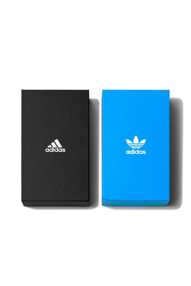아디다스(ADIDAS) 15만원 이상 구매시 사은품 보조 배터리 증정 아디다스(ADIDAS) 15만원 이상 구매시 사은품 보조 배터리 증정