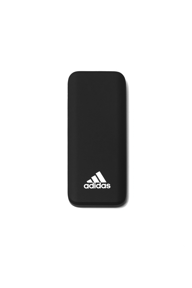 아디다스(ADIDAS) 15만원 이상 구매시 사은품 보조 배터리 증정 아디다스(ADIDAS) 15만원 이상 구매시 사은품 보조 배터리 증정