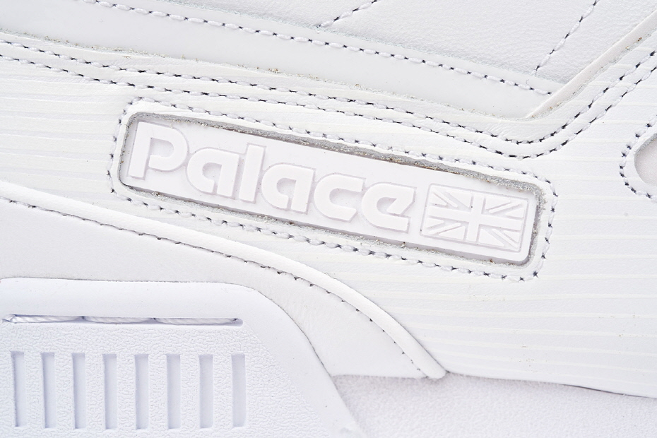 프로 워크아웃 로우 모델을 함께 발매하는 팔라스(PALACE)와 리복(REEBOK) 프로 워크아웃 로우 모델을 함께 발매하는 팔라스(PALACE)와 리복(REEBOK)