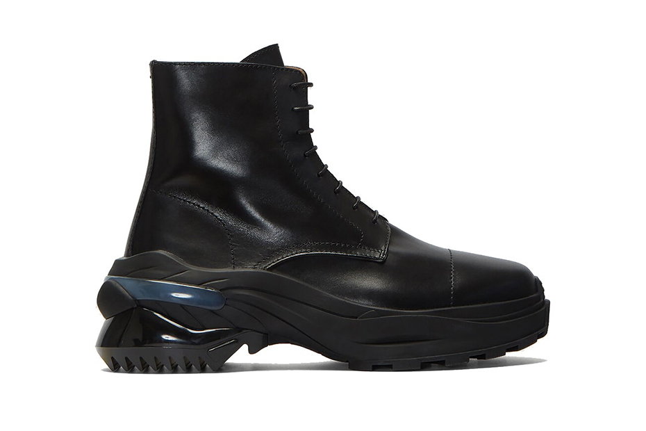 색다른 디자인의 메종 마르지엘라(MAISON MARGIELA) 컴뱃 부츠 색다른 디자인의 메종 마르지엘라(MAISON MARGIELA) 컴뱃 부츠