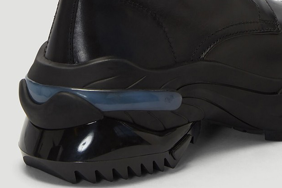 색다른 디자인의 메종 마르지엘라(MAISON MARGIELA) 컴뱃 부츠 색다른 디자인의 메종 마르지엘라(MAISON MARGIELA) 컴뱃 부츠