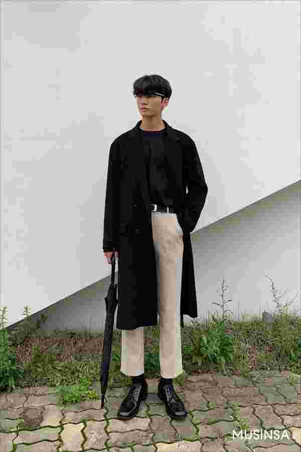 무신사 인기 브랜드의 스태프는 어떻게 옷 입어? 무신사 인기 브랜드의 스태프는 어떻게 옷 입어?