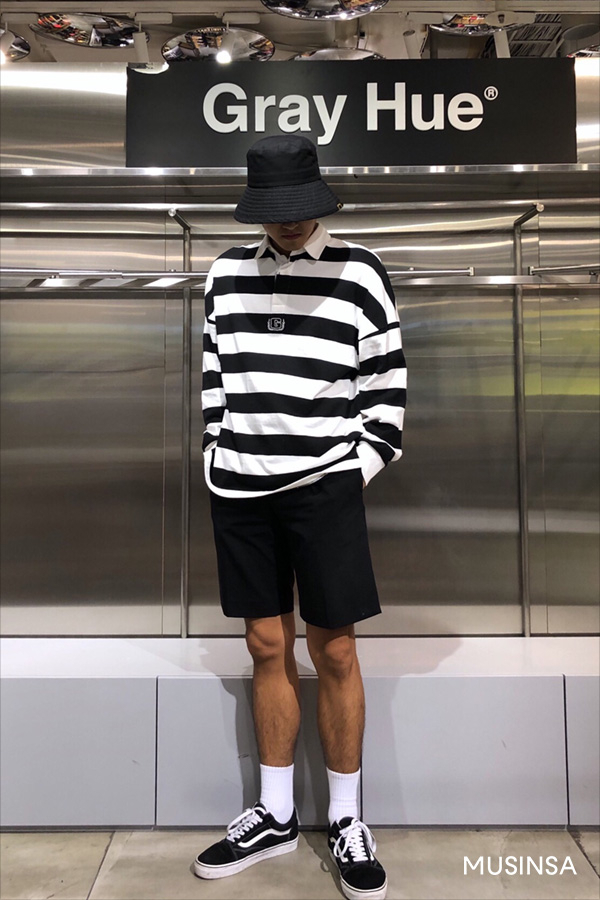 무신사 인기 브랜드의 스태프는 어떻게 옷 입어? 무신사 인기 브랜드의 스태프는 어떻게 옷 입어?
