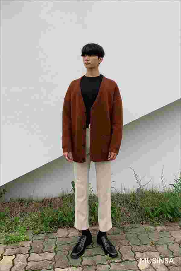 무신사 인기 브랜드의 스태프는 어떻게 옷 입어? 무신사 인기 브랜드의 스태프는 어떻게 옷 입어?