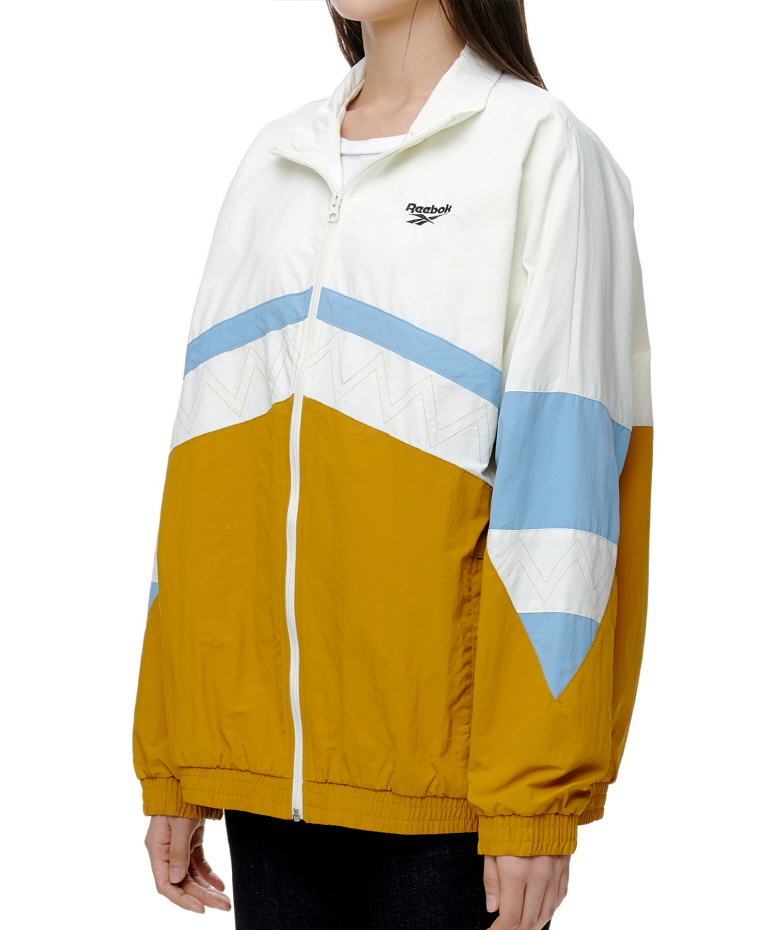 슈퍼 모델 지지 하디드가 디자인한 리복(REEBOK) 뉴트로 트랙 셋업 발매 슈퍼 모델 지지 하디드가 디자인한 리복(REEBOK) 뉴트로 트랙 셋업 발매