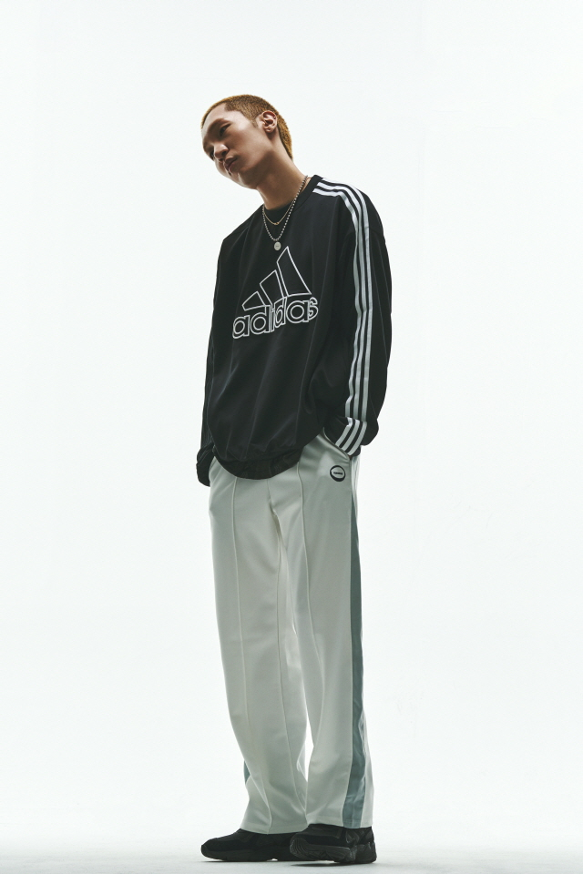 무신사 스페셜 이슈 : 블랙 만세! 아디다스(ADIDAS) 19 F/W 블랙 에디션 컬렉션 단독 발매&최대 30% 할인 무신사 스페셜 이슈 : 블랙 만세! 아디다스(ADIDAS) 19 F/W 블랙 에디션 컬렉션 단독 발매&최대 30% 할인