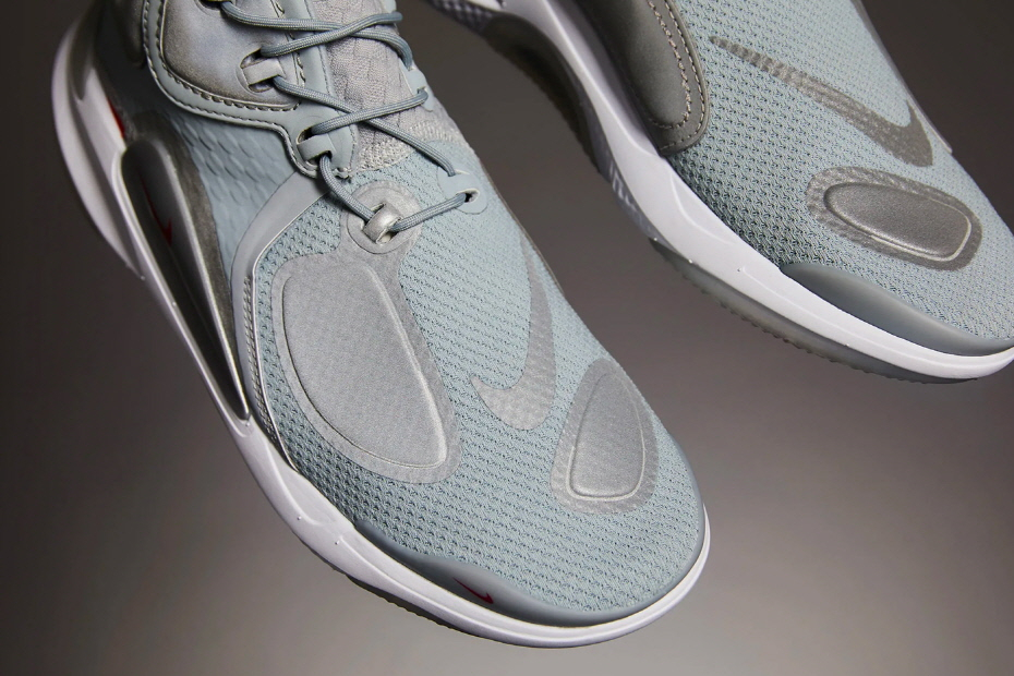 요즘 열일하는 매튜 윌리엄스(Matthew M. Williams)와 나이키(NIKE)의 만남. 조이라이드 CC3 발매 요즘 열일하는 매튜 윌리엄스(Matthew M. Williams)와 나이키(NIKE)의 만남. 조이라이드 CC3 발매