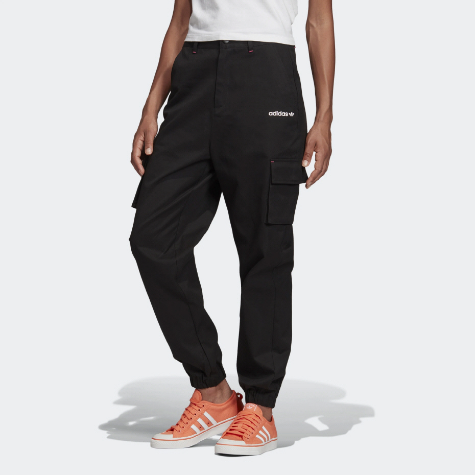 색다른 인상의 스포티 룩 신상품 발매한 아디다스(ADIDAS) 색다른 인상의 스포티 룩 신상품 발매한 아디다스(ADIDAS)
