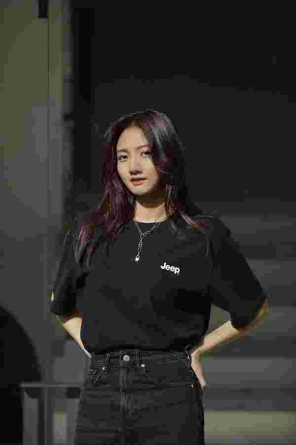 요즘 인싸들이 입는 티셔츠 모음 요즘 인싸들이 입는 티셔츠 모음