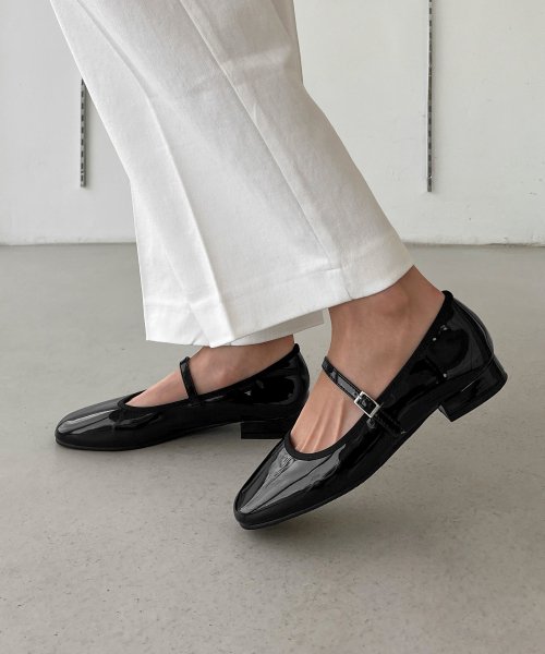 Charlotte Enamel Maryjane Flats (2cm)