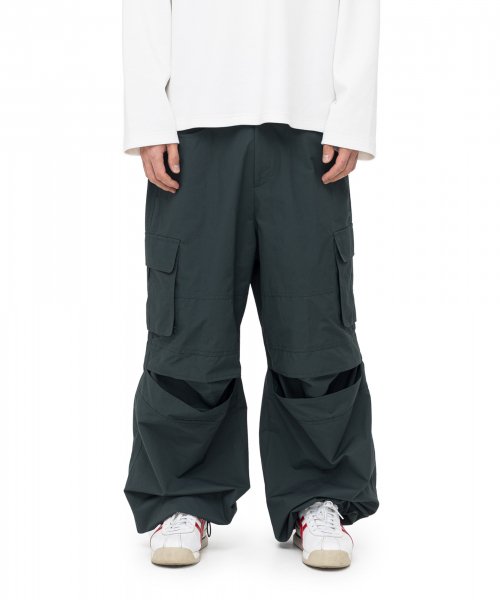 Knee Slit Cargo Pants (Green)