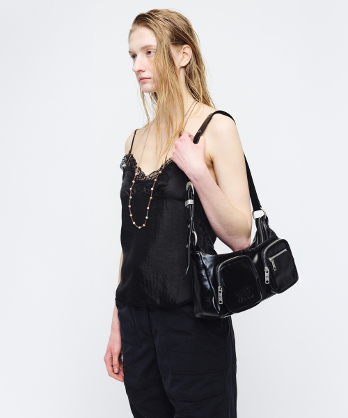 OUTPOCKET HOBO_black glossy plain