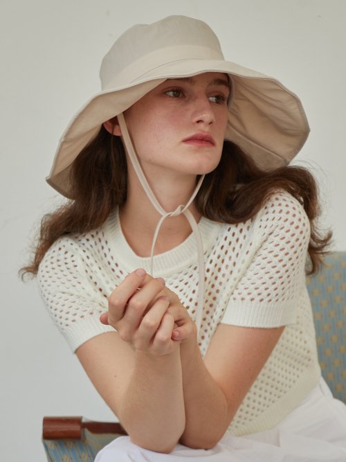 Nylon Strap Wide Bucket Hat (Beige)