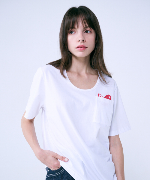 U넥 하트 인 포켓 티셔츠 화이트 4W2321001