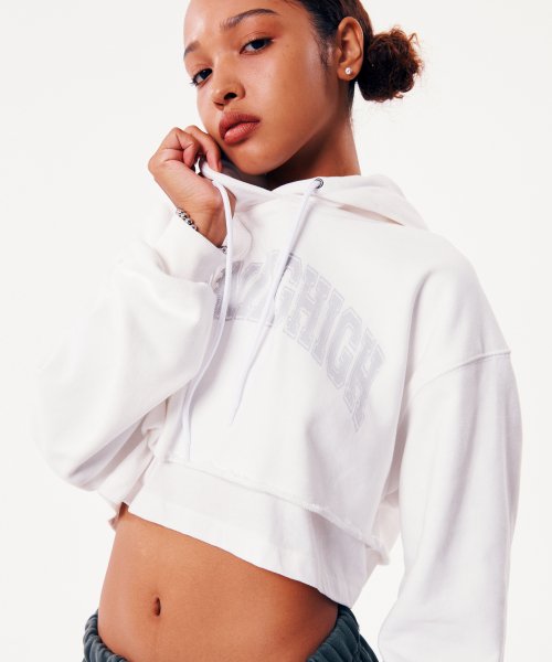 ARCH LOGO LAYERED CROP HOODIE [WHITE]