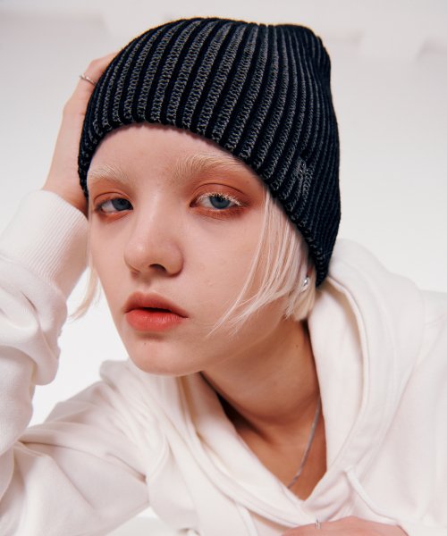 GLITTER LOGO TWO TONE BEANIE [BLACK]