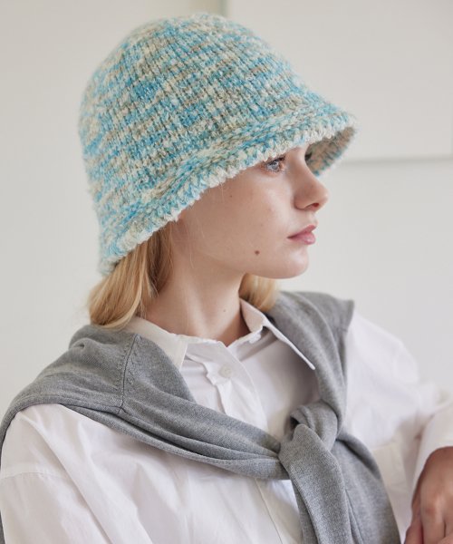Bubble Gum Bucket Hat (Mint Gray)