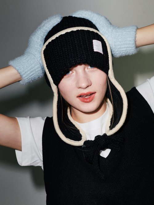 Edge Ear Flap Beanie (Black)