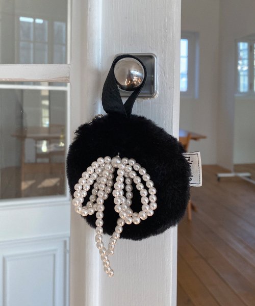 PEARL RIBBON ORNAMENT BLACK