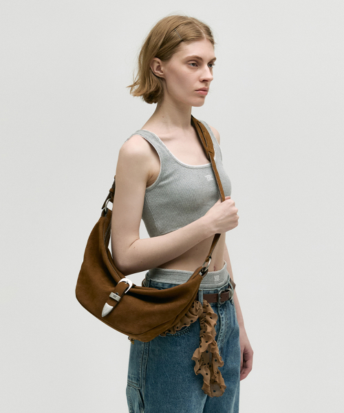 BELTED HOBO MEDIUM_chestnut nubuck