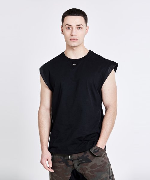 Curve Sleeveless - Black