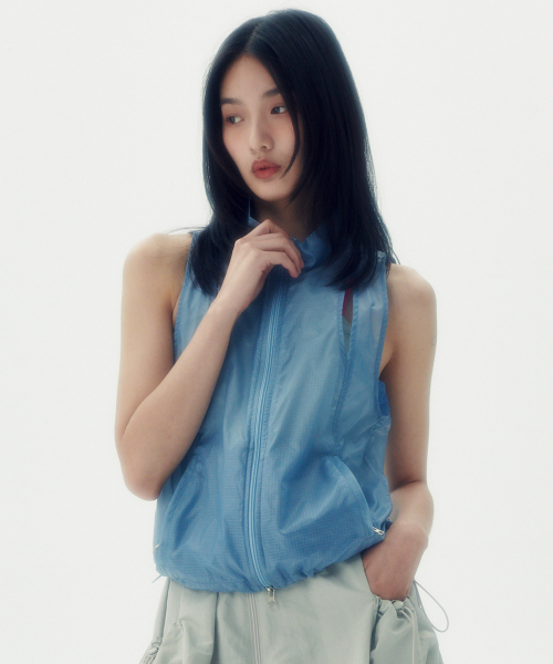 INCISION SLEEVELESS ZIP UP VEST [BLUE]