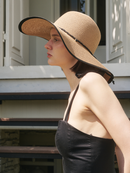 Colored Hem Wide Bucket Hat (Black)
