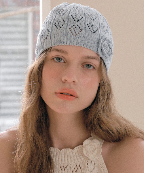CORSAGE KNIT BEANIE LIGHT BLUE