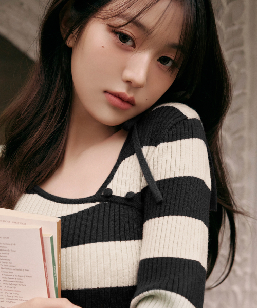 CUT OUT RIBBON BOARDER KNIT BLACK