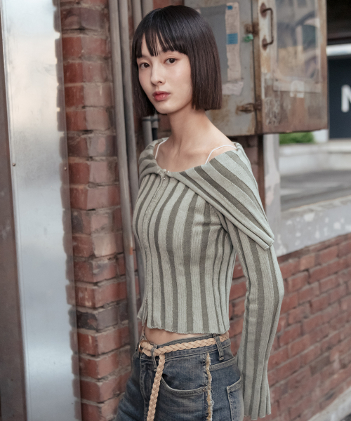 세일러 오프숄더 니트 짚업_카키