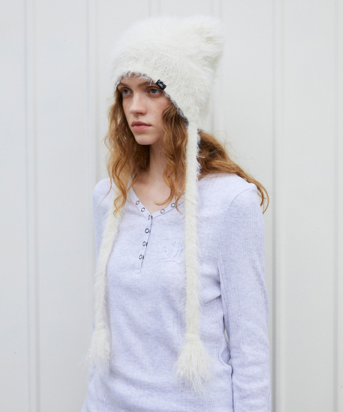 TEDDY FLUFFY BEANIE ivory