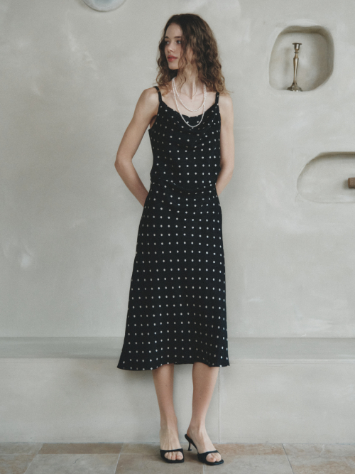 LABETTI dot long sleeveless dress_BLACK