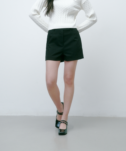 클래식 하프 팬츠 블랙 4W243V001