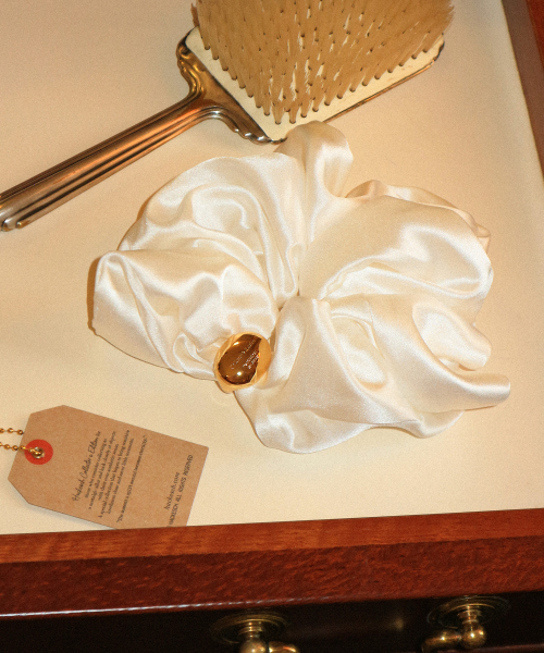Silk Scrunchie_White Cream