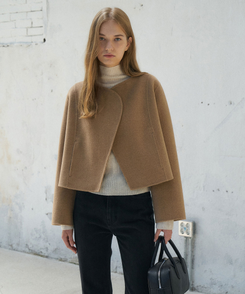 Curve Detail Short Handmade Jacket[LMBEWI23CT701]-Camel Melange