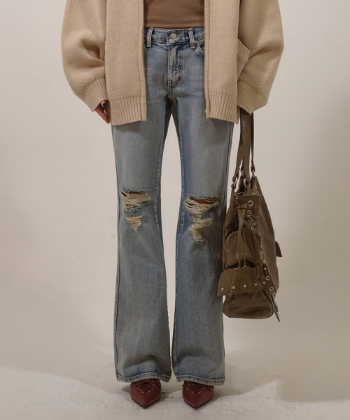 RIPPED DAMAGE BOOTS CUT DENIM IN BLUE