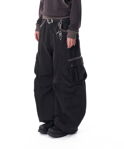 Knee Pin-tuck Contrast Cargo Pants (Black)