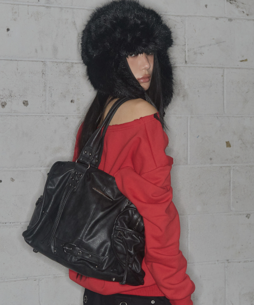 BELTED WASHING LEATHER BAG (BLACK) F25QE990