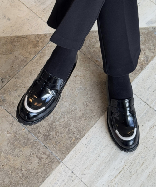 Circle Loafer Black