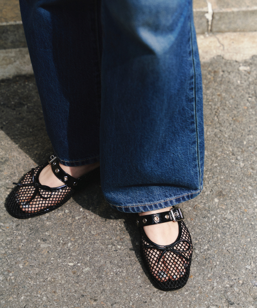 MESH BUCKLE STRAP BALLERINA FLAT BLACK