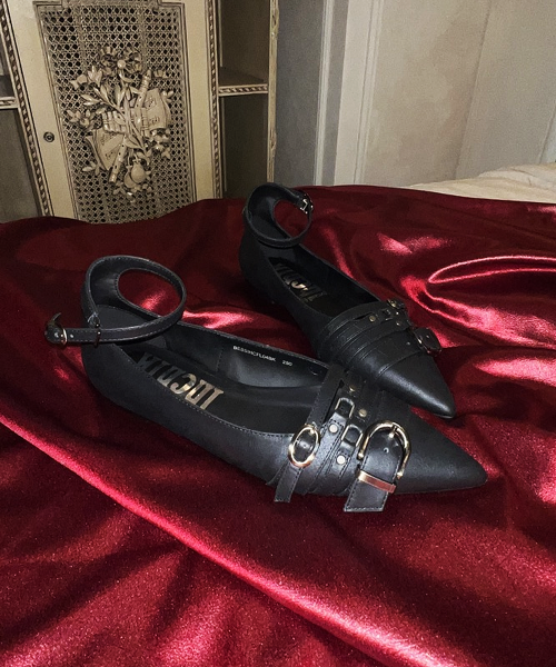 r. 904 four belted steletto flats / black
